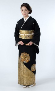 黒留袖 金彩スワトウ